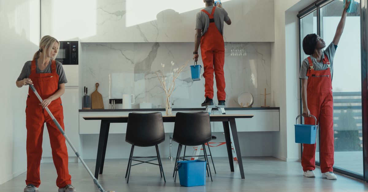 Finding the Best Commercial Cleaners for Regular Office Tasks
