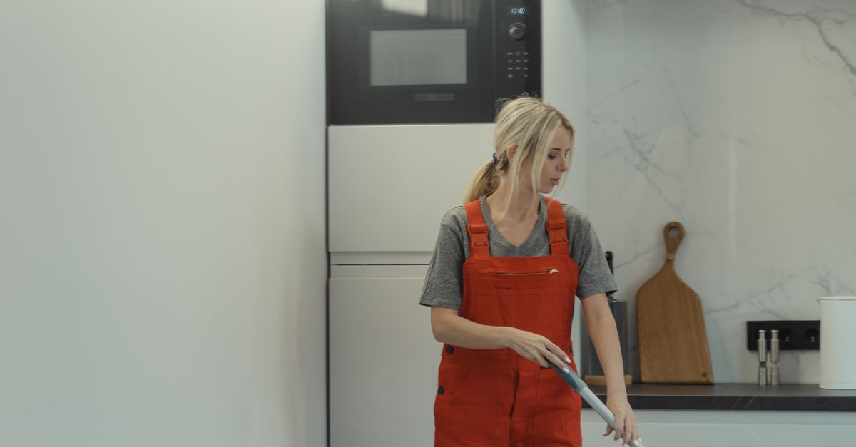 Steps to Develop an Equipment Cleaning Schedule